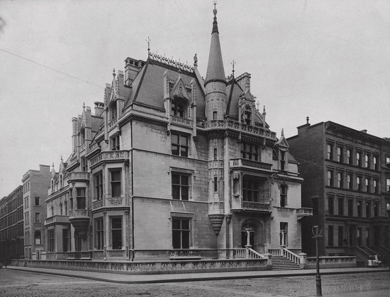 Vanderbilt Petit Chateau New York